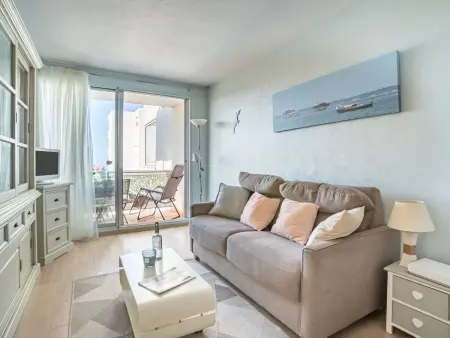 Appartement 2 pièces avec balcon à 600 m de la plage : photo 3