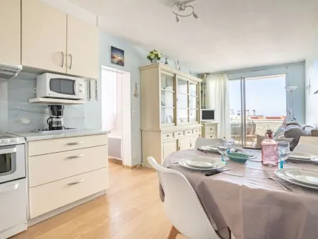 Appartement 2 pièces avec balcon à 600 m de la plage : photo 5
