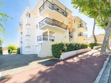 Appartement 3 pièces Villa d'Automne, 800 m de la plage : photo 2
