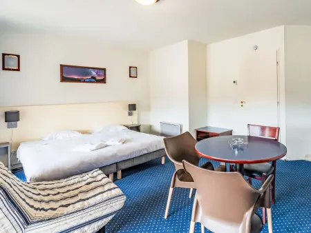 Studio 25 m² Bolquère, balcon à 300 m des pistes : photo 6
