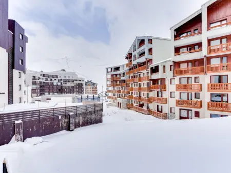Les Tommeuses : studio Tignes skis aux pieds : photo 15