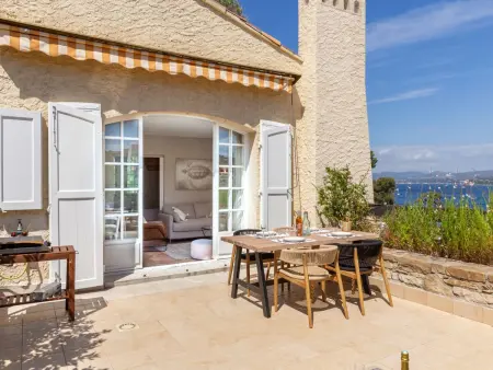 Appartement vue mer avec terrasse 25 m² à La Madrague : photo 3