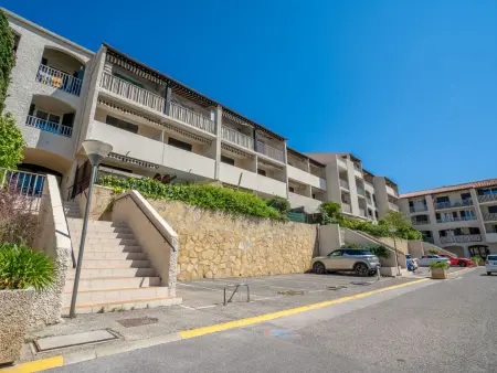 Studio vue mer avec terrasse à Saint-Cyr-sur-Mer La Madrague : photo 5