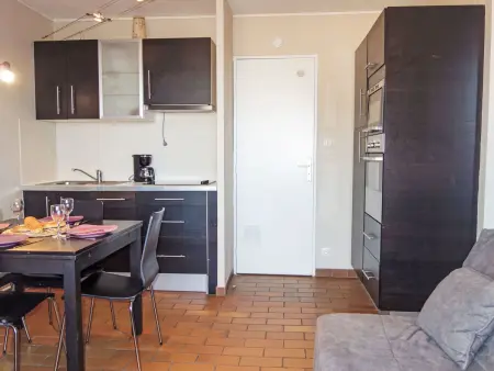 Appartement Les Aigues Marines, terrasse et port à 500 m : photo 3