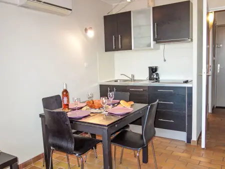 Appartement Les Aigues Marines, terrasse et port à 500 m : photo 12