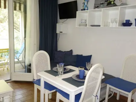 Studio terrasse sud-ouest à 400 m de la mer, La Madrague : photo 6
