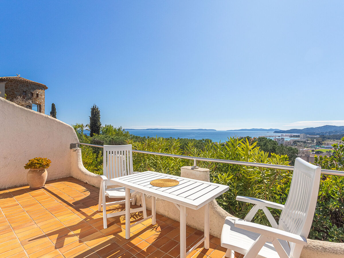 Appartement Les Bougainvillées au Lavandou, vue mer - Photo 1