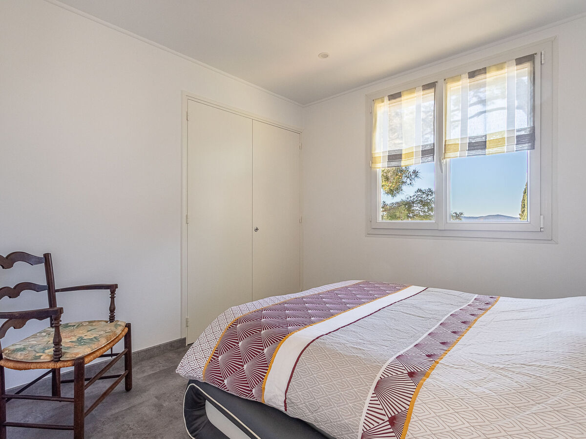 Appartement Les Bougainvillées au Lavandou, vue mer - Photo 13