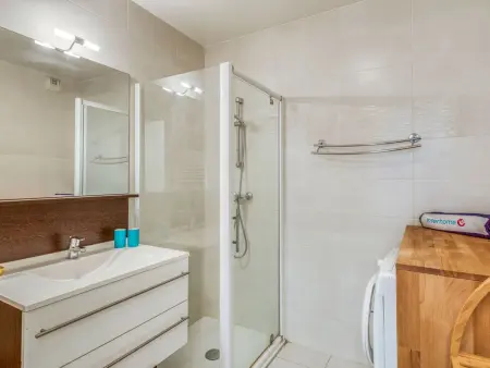 Le Newport : Apt 2 pièces à 900 m de la mer, Fréjus : photo 13