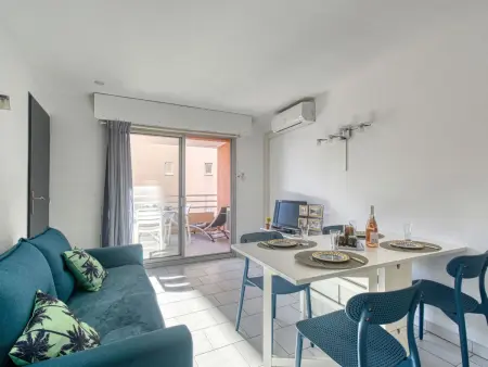 Apt 2 pièces rénové à 400 m de la plage, Fréjus : photo 9