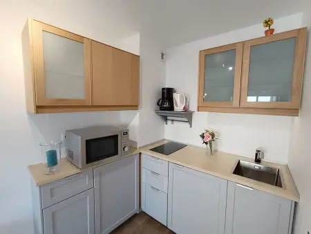 Apt 2 pièces rénové à 400 m de la plage, Fréjus : photo 22