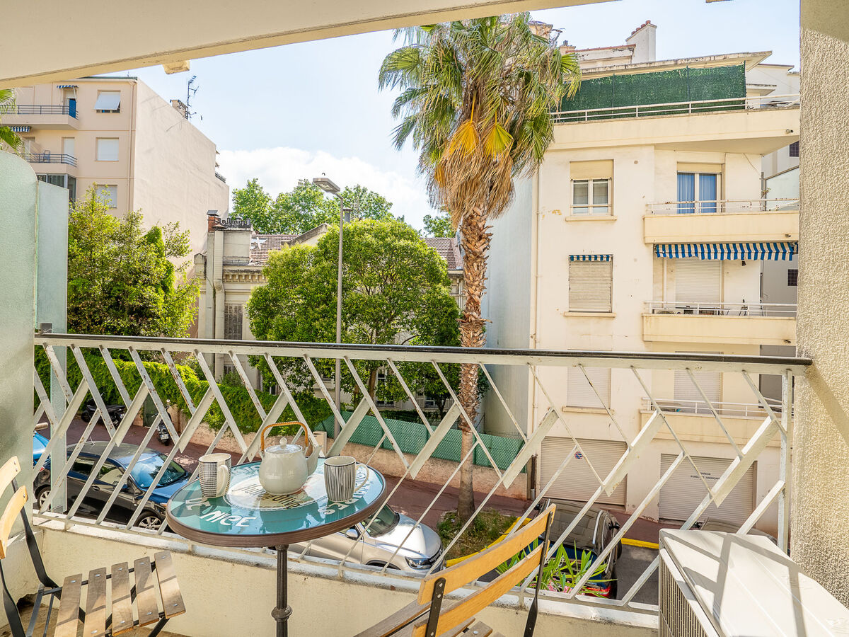Appartement Le Puget - Cannes centre, 2 ch., terrasse - Photo 5