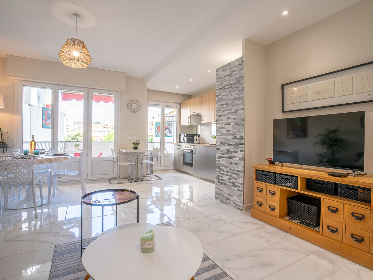 Appartement Le Puget - Cannes centre, 2 ch., terrasse - Photo 8