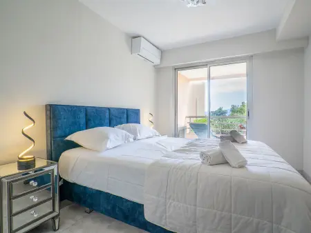 La Croix des Gardes, Location Appartement 4 personnes à Cannes - Photo 11