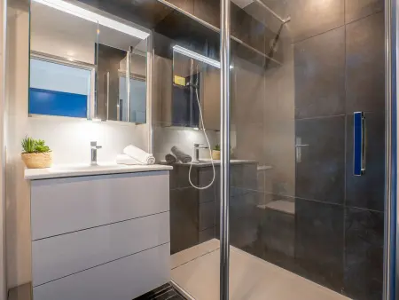 La Croix des Gardes, Location Appartement 4 personnes à Cannes - Photo 16