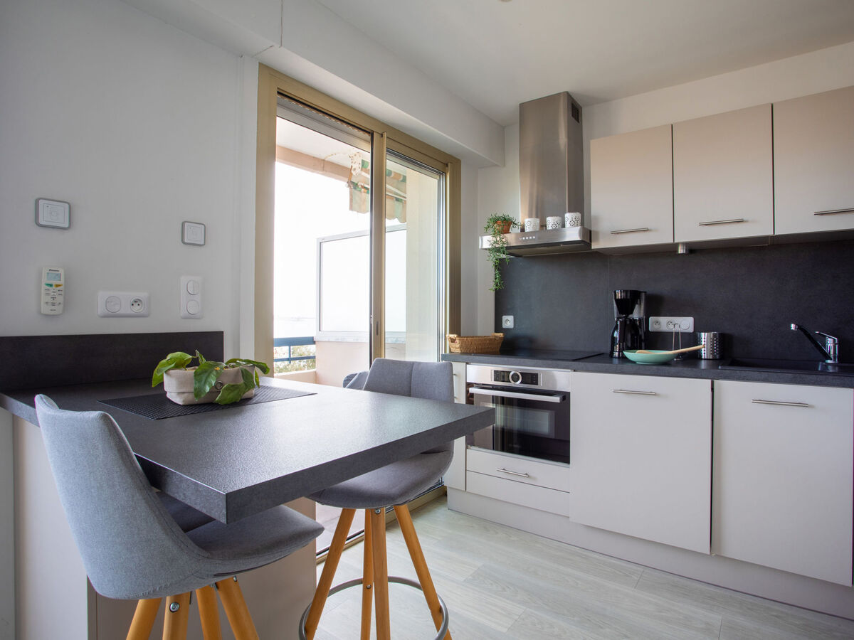 Studio 35 m² à 50 m de la plage, Cagnes-sur-Mer - Photo 2