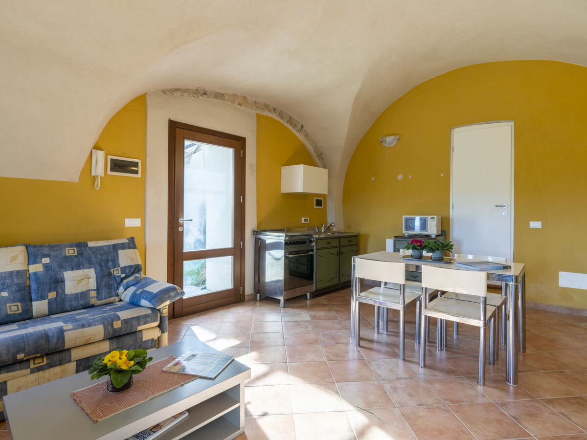 Appartement 3 pièces rénové avec terrasse à Tavole - Photo 10
