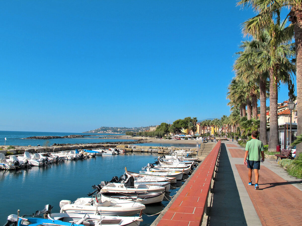 Pieds dans l'eau 2 – Apt 90 m² vue mer à Riva Ligure - Photo 20