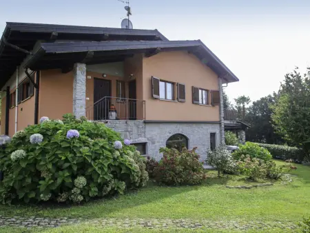 Residenza Agrifoglio – Apt 2 pièces avec terrasse à Luino - Photo 1