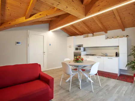 Cà Ben – Appartement 70 m² rénové, vue lac à Dongo : photo 6