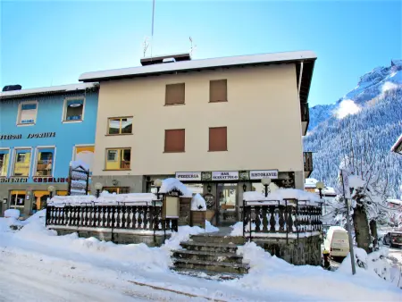 Apt 3 pièces Canazei : balcon vue montagnes, 6 pers. : photo 16