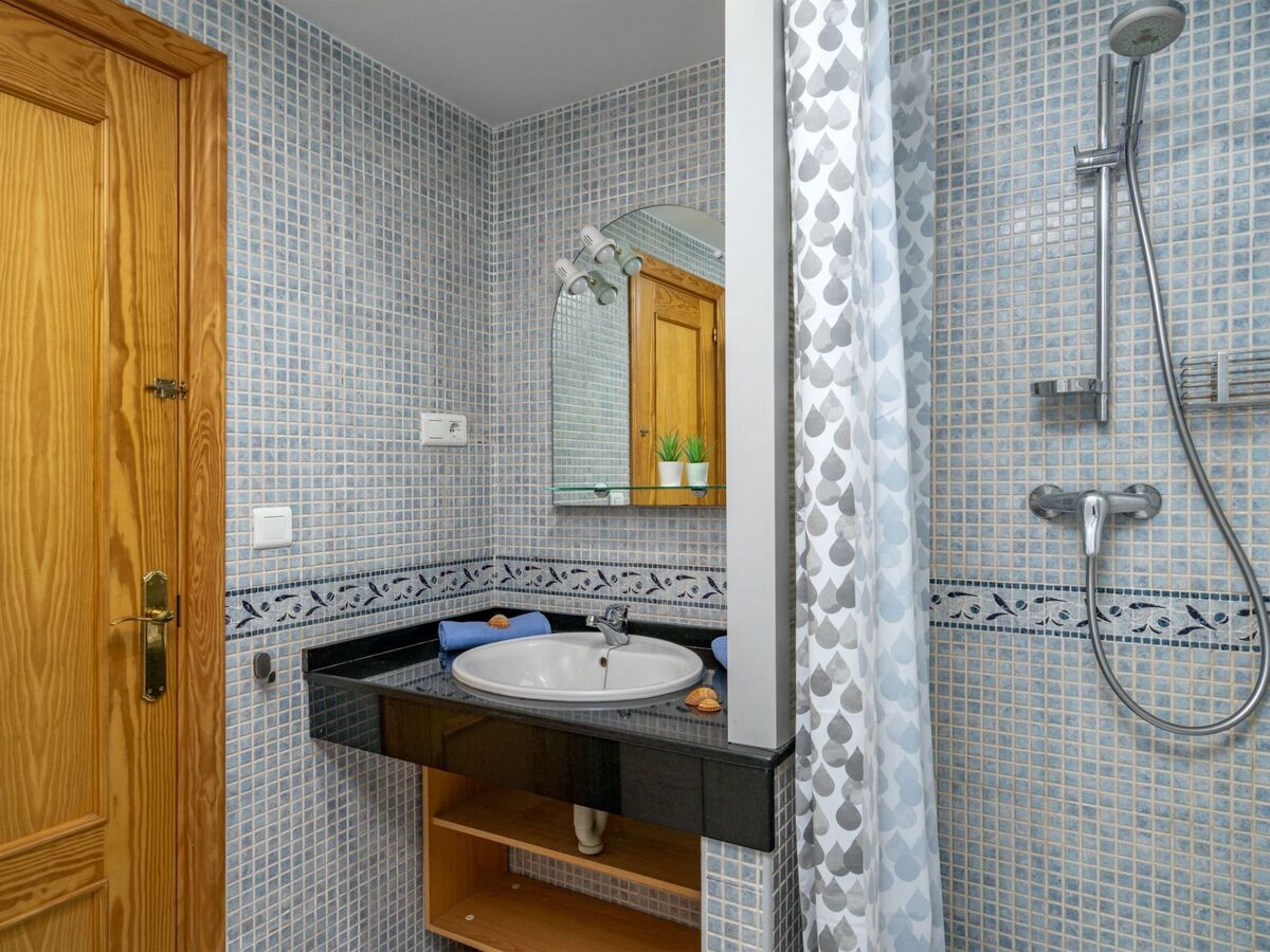 Appartement Benasol à 400 m de la plage et du port de plaisance - Photo 22