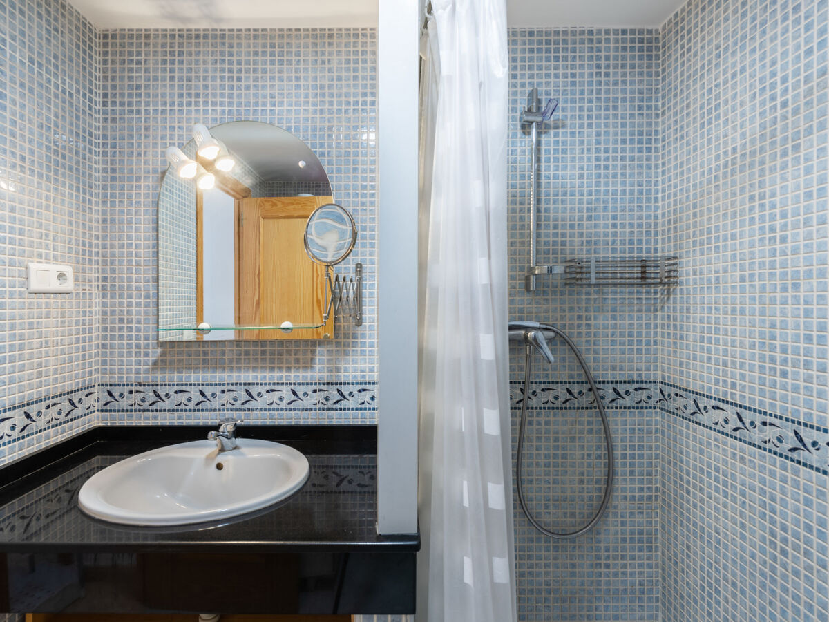 Appartement Benasol à 400 m de la plage et du port de plaisance - Photo 23