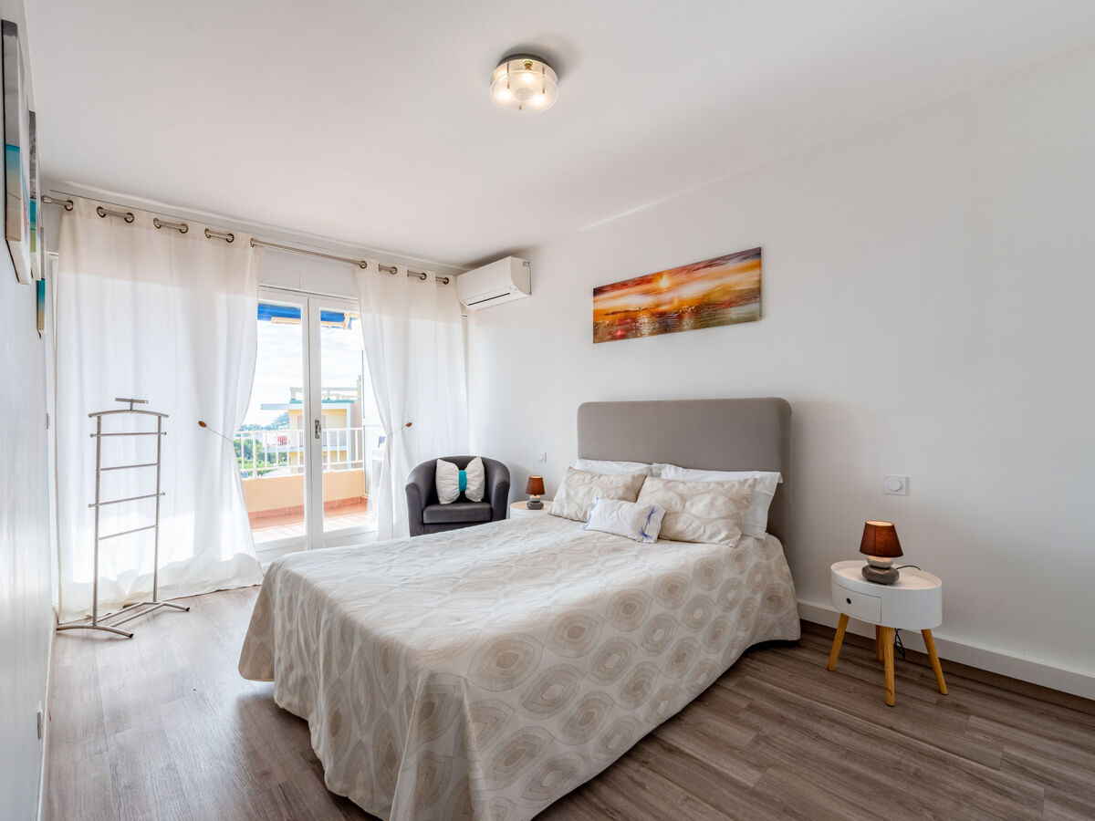 Les Mimosas – Apt 2 pièces rénové, vue mer à Cavalaire - Photo 12