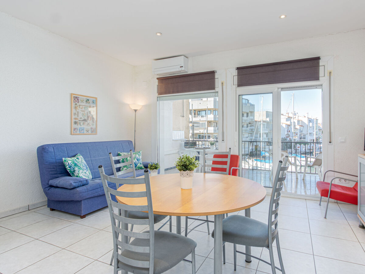 Appartement Port Primer, 120 m de la mer à Empuriabrava - Photo 2