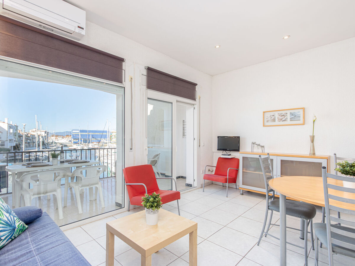 Appartement Port Primer, 120 m de la mer à Empuriabrava - Photo 6
