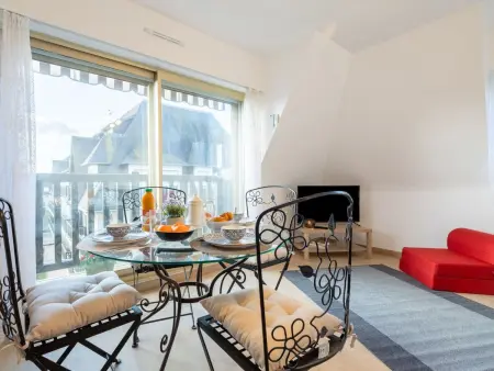 Appartement Marie Antoinette, balcon, à 450 m de la mer : photo 8