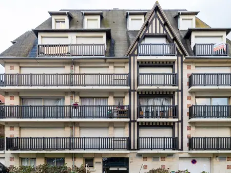 Appartement Marie Antoinette, balcon, à 450 m de la mer : photo 14