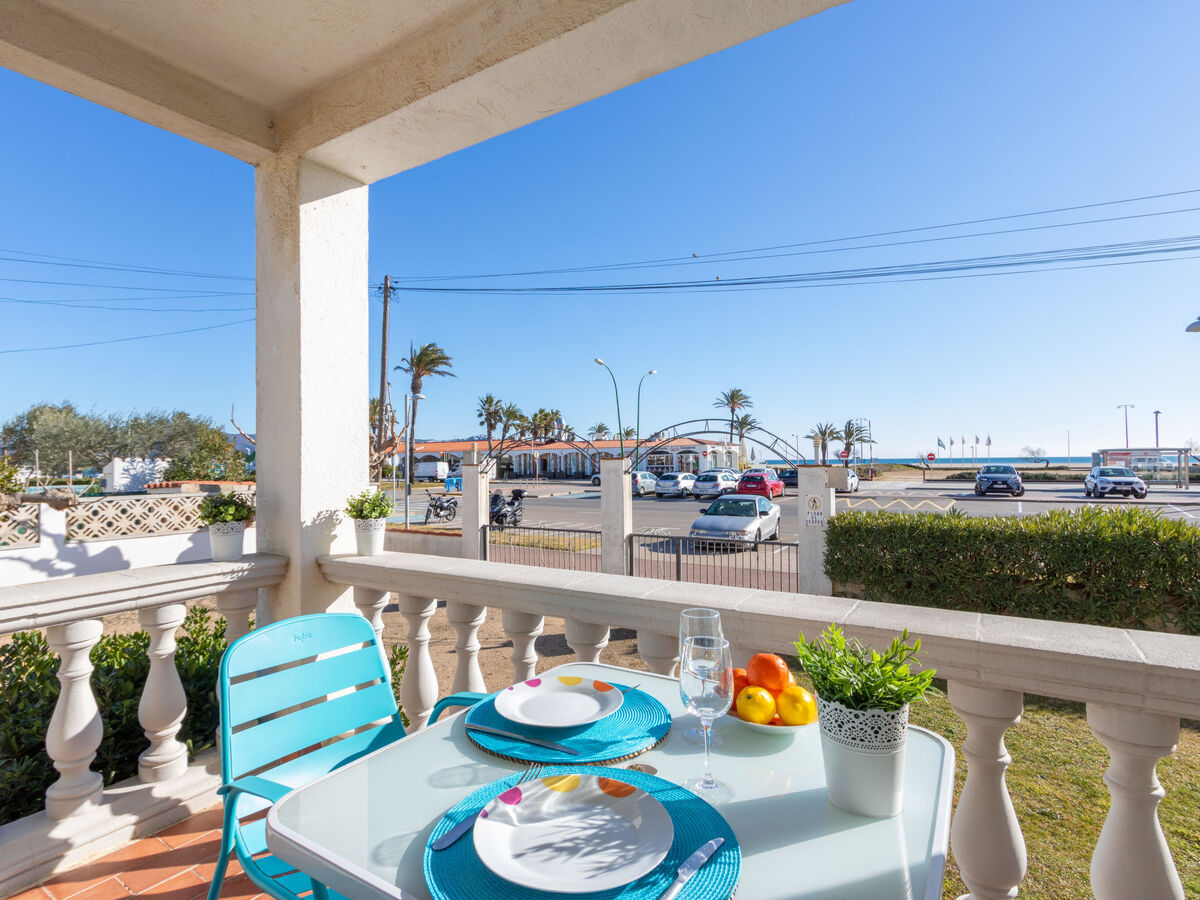 Apt rénové Vue Mer à Empuriabrava, 20m plage - Photo 1