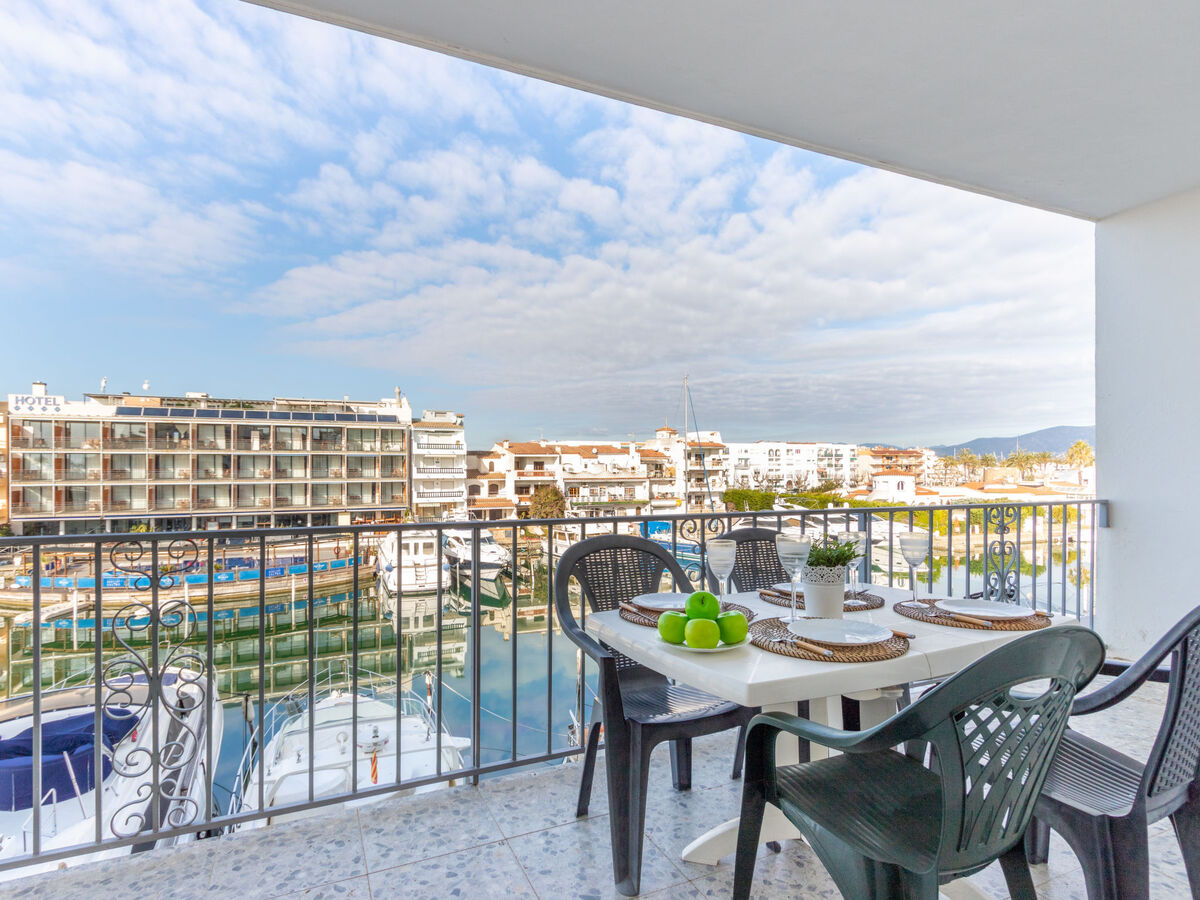 Appartement Port Salins, vue canal à Empuriabrava - Photo 1