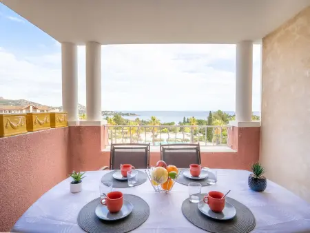 Location appartement à Agay Village Cap Esterel, Le Village (E1212)