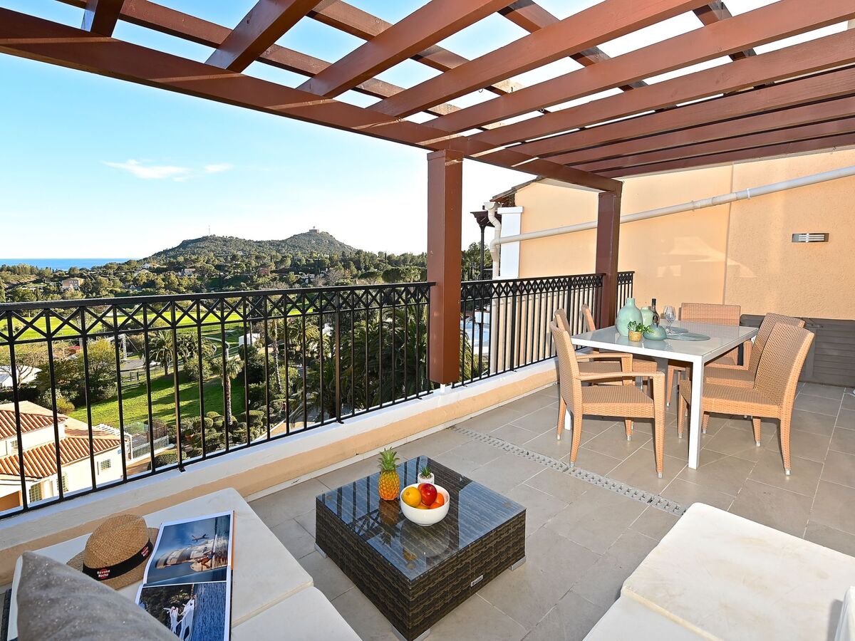 Appartement Cap Estérel – terrasse vue mer et piscine - Photo 6
