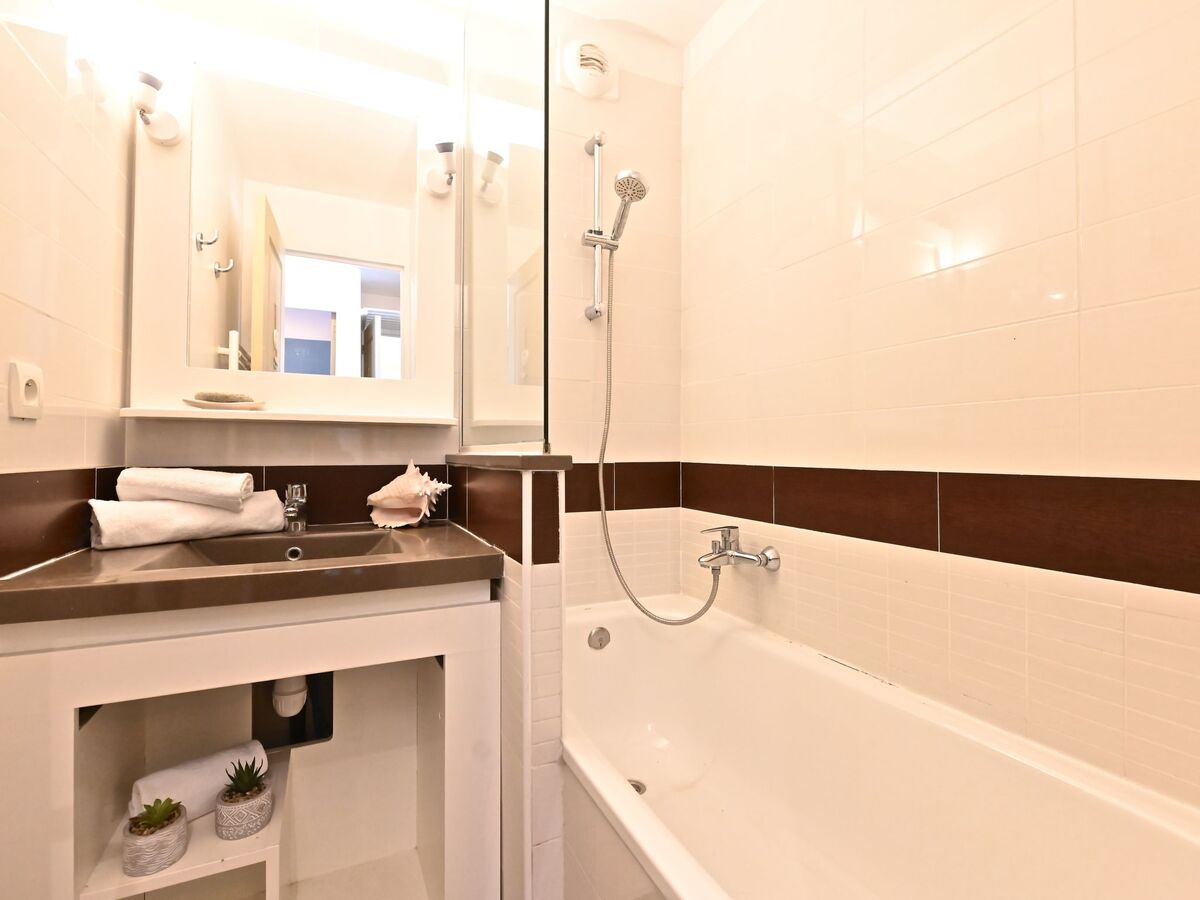 Appartement Cap Estérel – terrasse vue mer et piscine - Photo 13