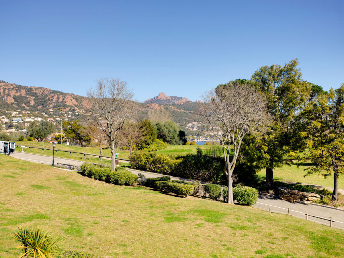 Appartement Le Belvédère – Agay, vue mer, 5 piscines - Photo 16
