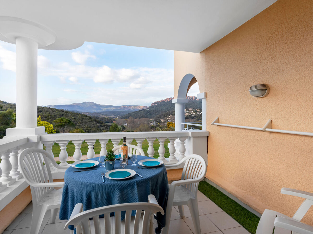 Studio Village Cap Estérel, golf et 5 piscines, vue montagne - Photo 11