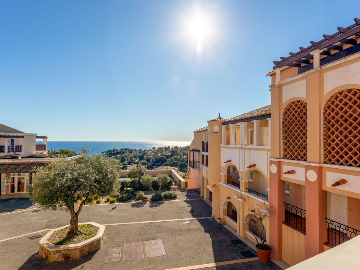 Appartement L'Esquinade – vue mer, golf et 5 piscines à Agay - Photo 22