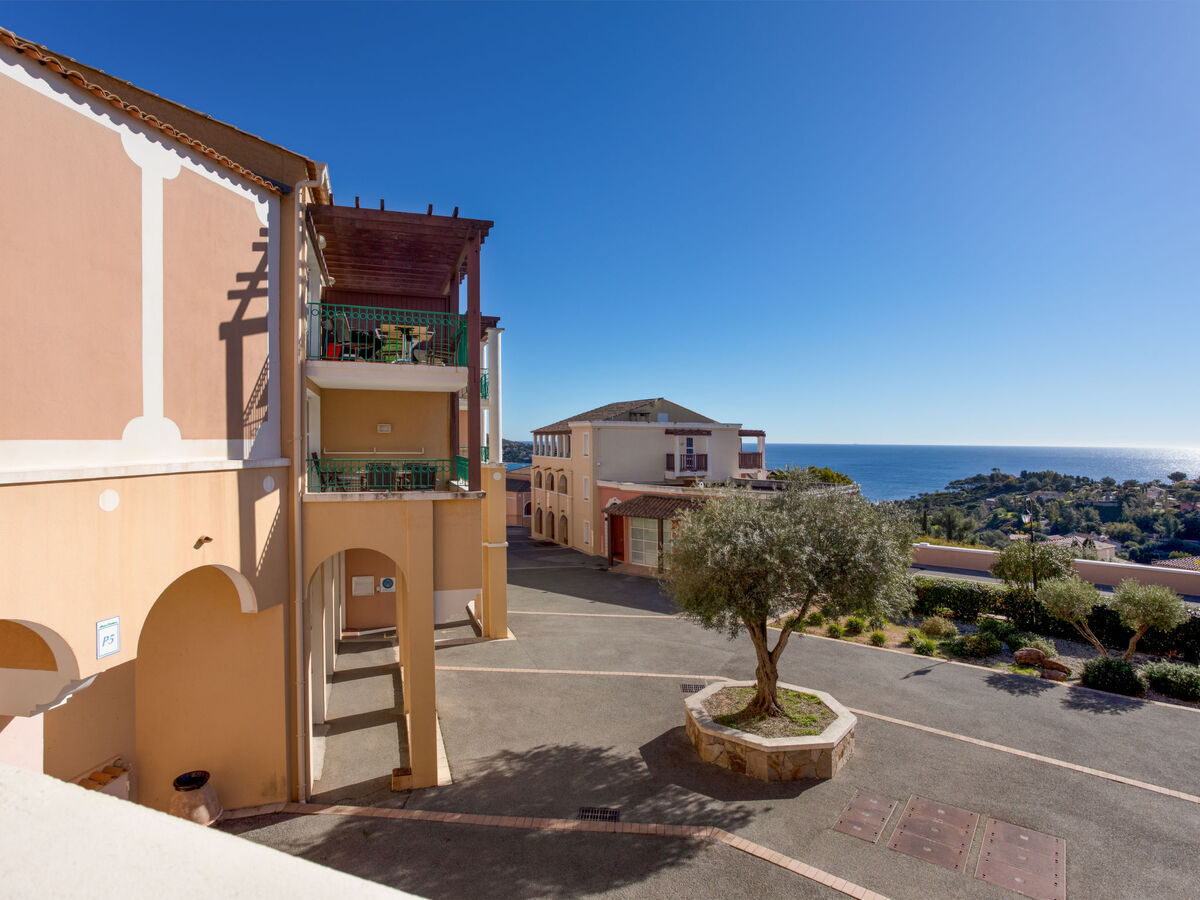 Appartement L'Esquinade – vue mer, golf et 5 piscines à Agay - Photo 23