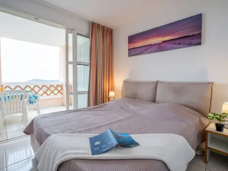 Appartement Les Bastides – vue mer, terrasses, Cap Estérel : photo 5
