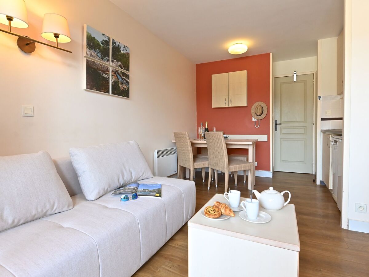 Studio 4 personnes – Village Cap Estérel, vue piscine - Photo 2