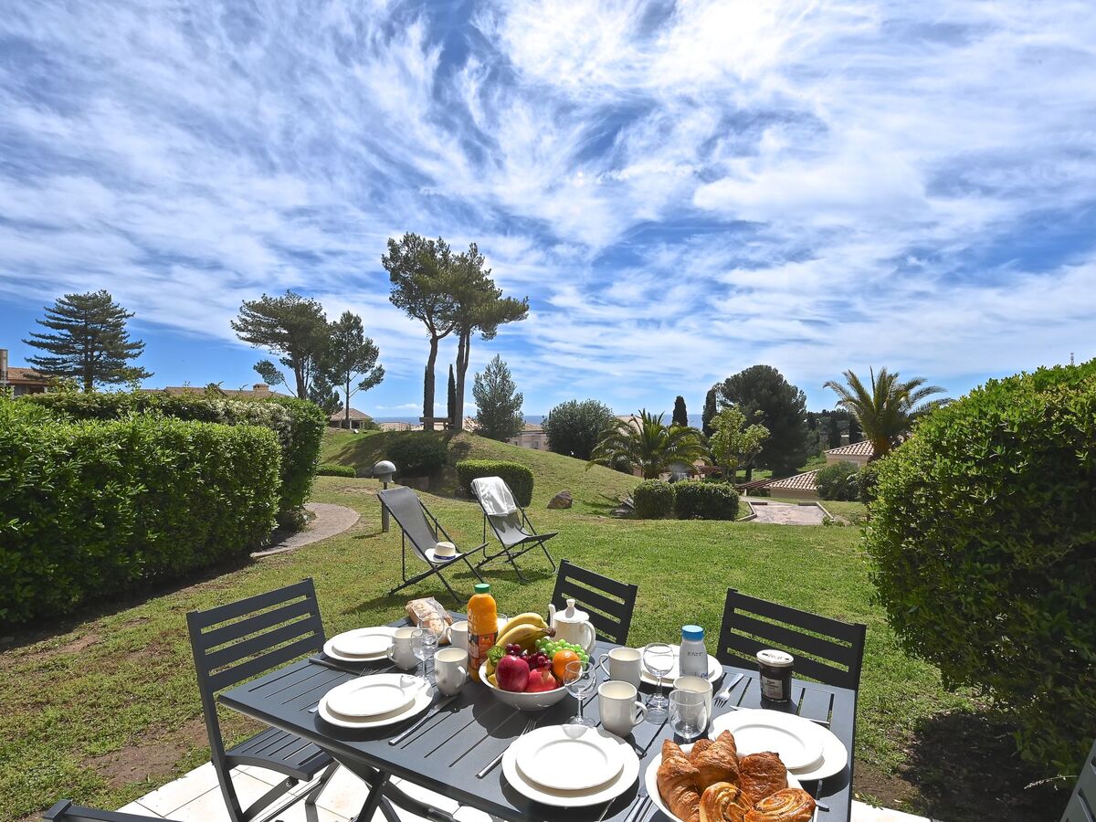 Appartement rez-de-chaussée avec jardin – Cap Estérel - Photo 1