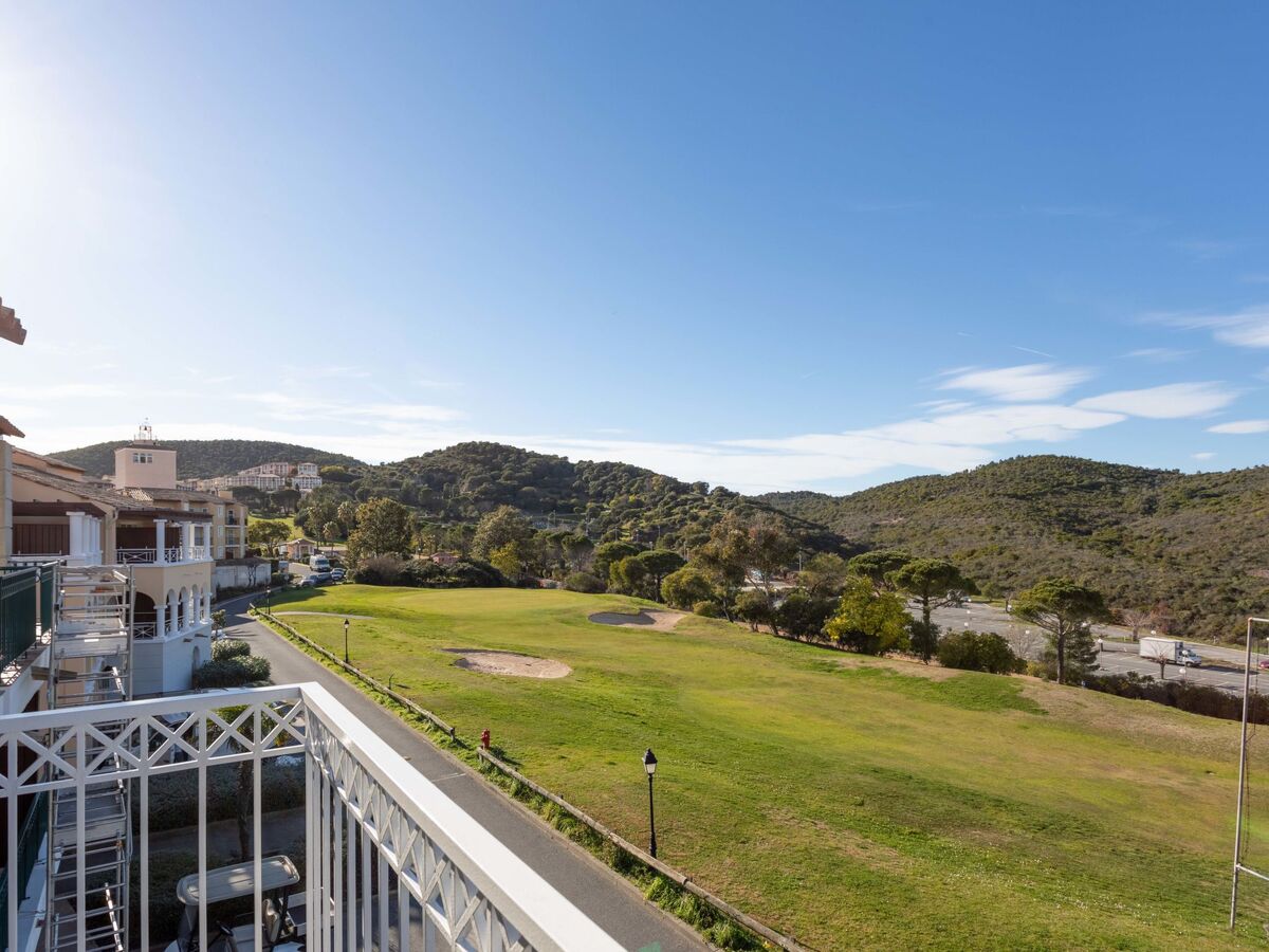 Appartement rénové 2024, vue golf et montagnes – Agay Cap Estérel - Photo 16