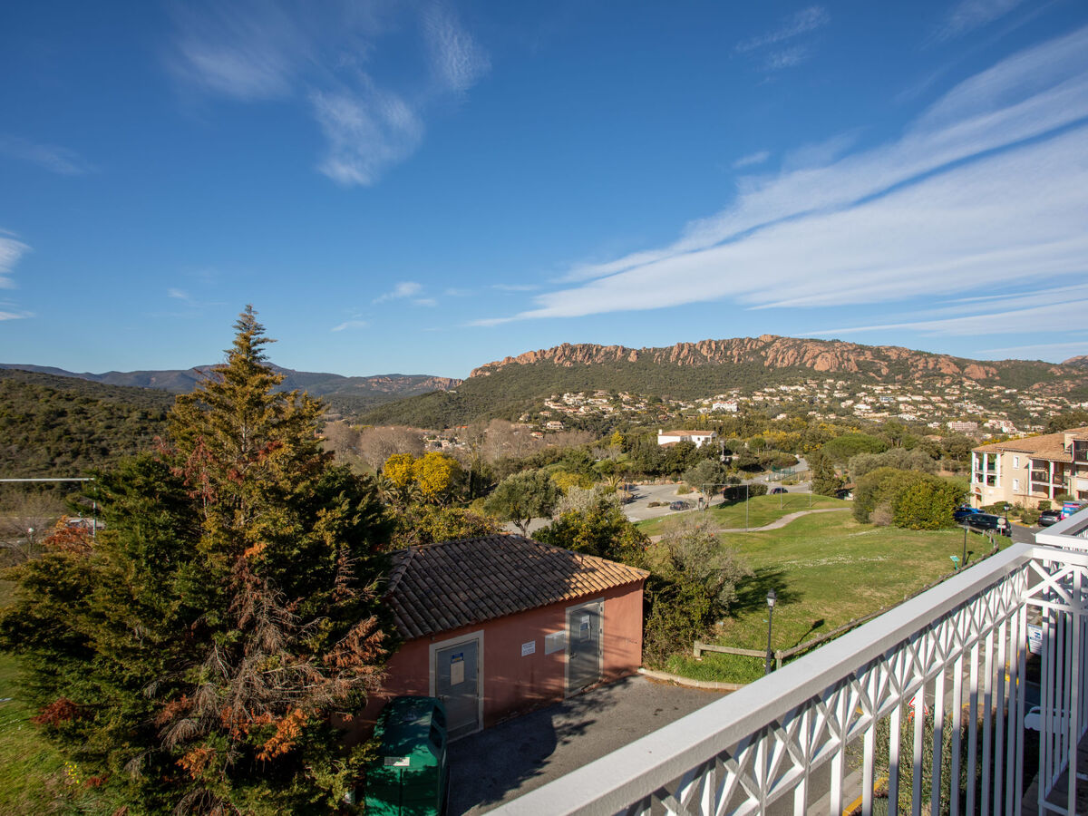 Appartement rénové 2024, vue golf et montagnes – Agay Cap Estérel - Photo 17