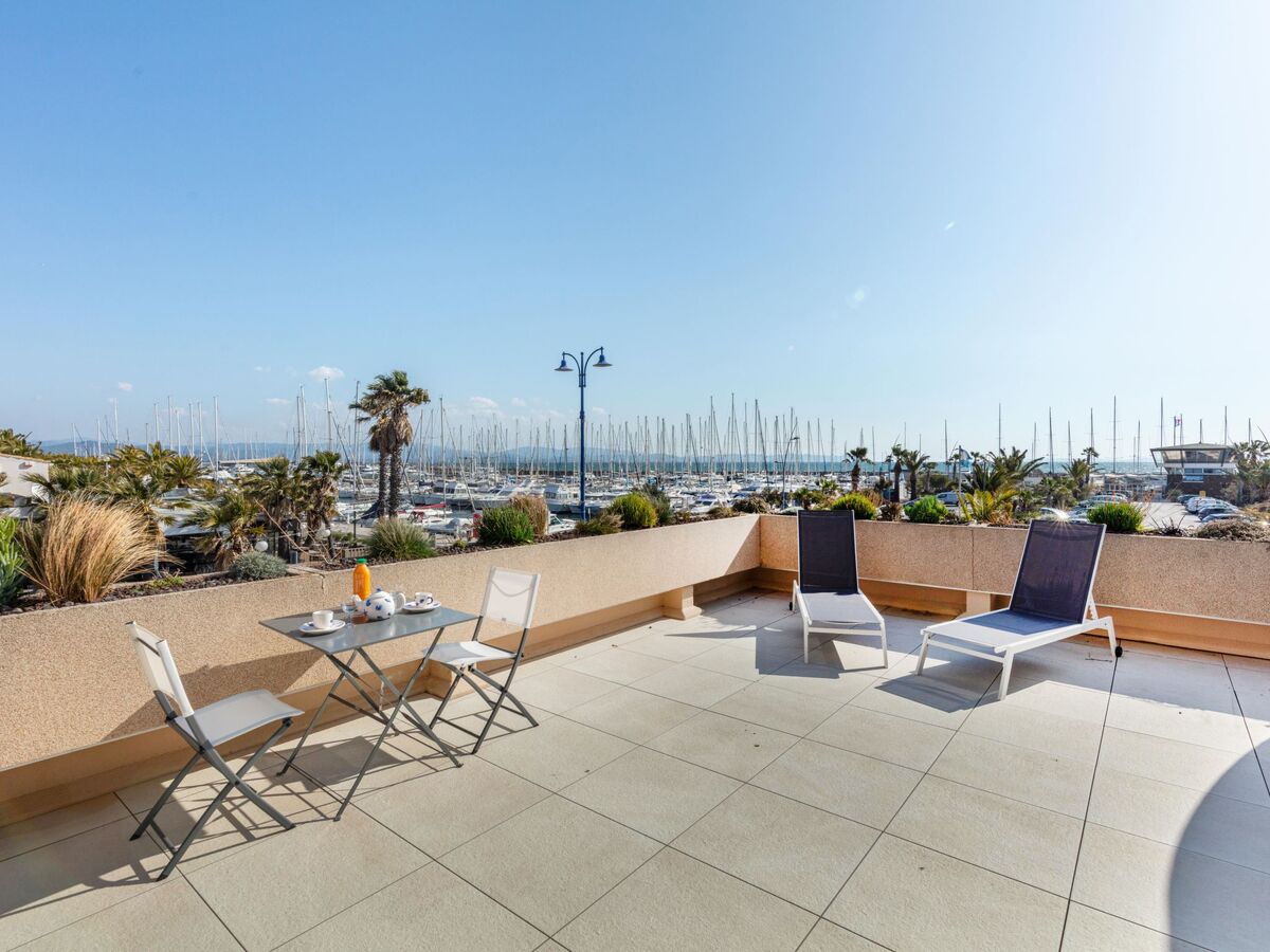 Studio rénové face au port de Hyères - Photo 1