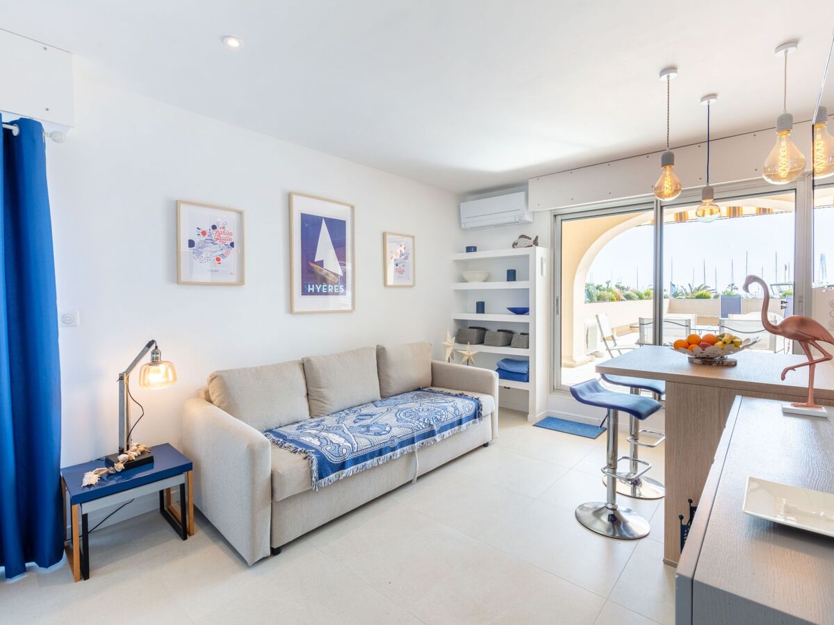 Studio rénové face au port de Hyères - Photo 6