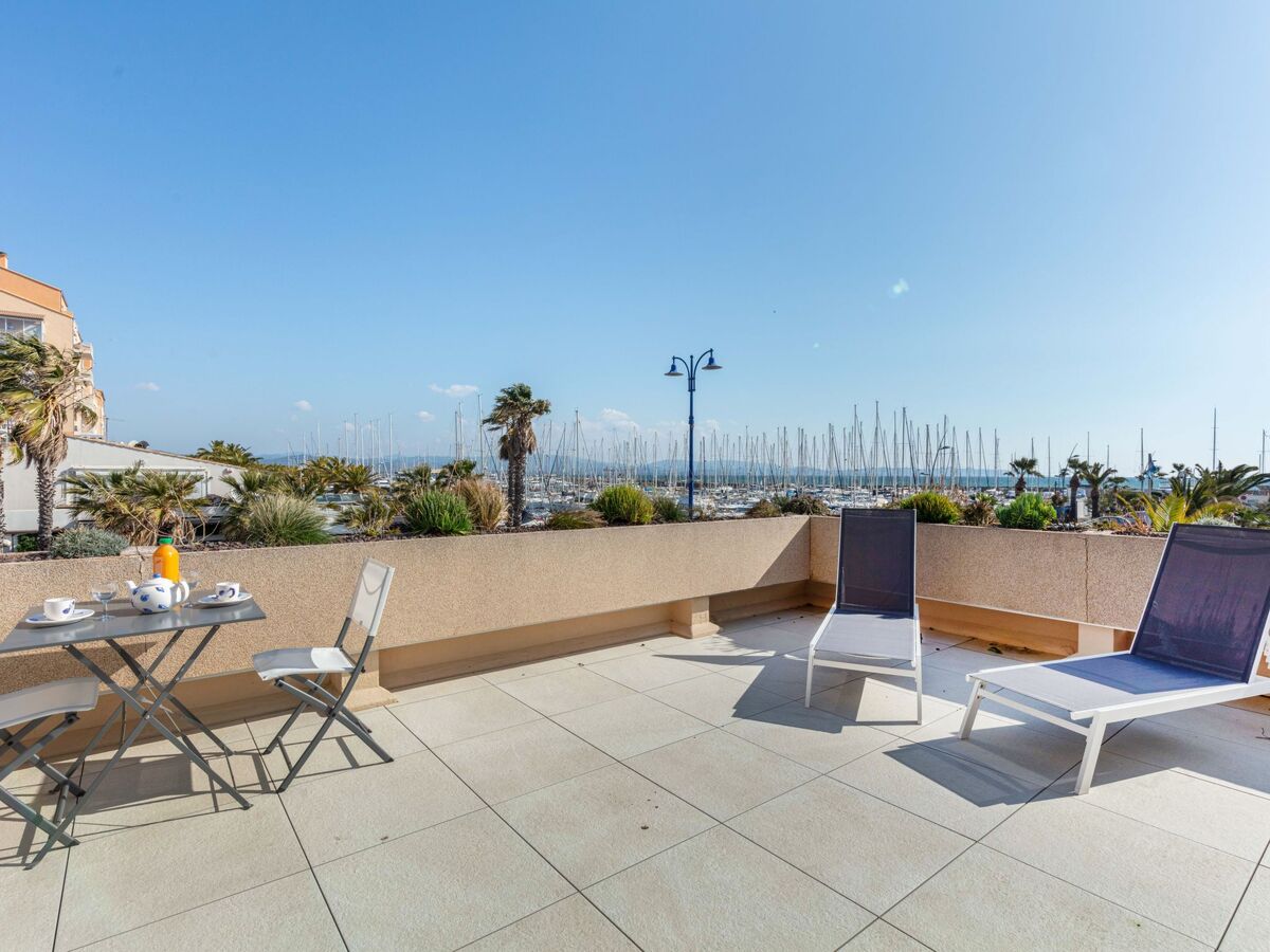 Studio rénové face au port de Hyères - Photo 15