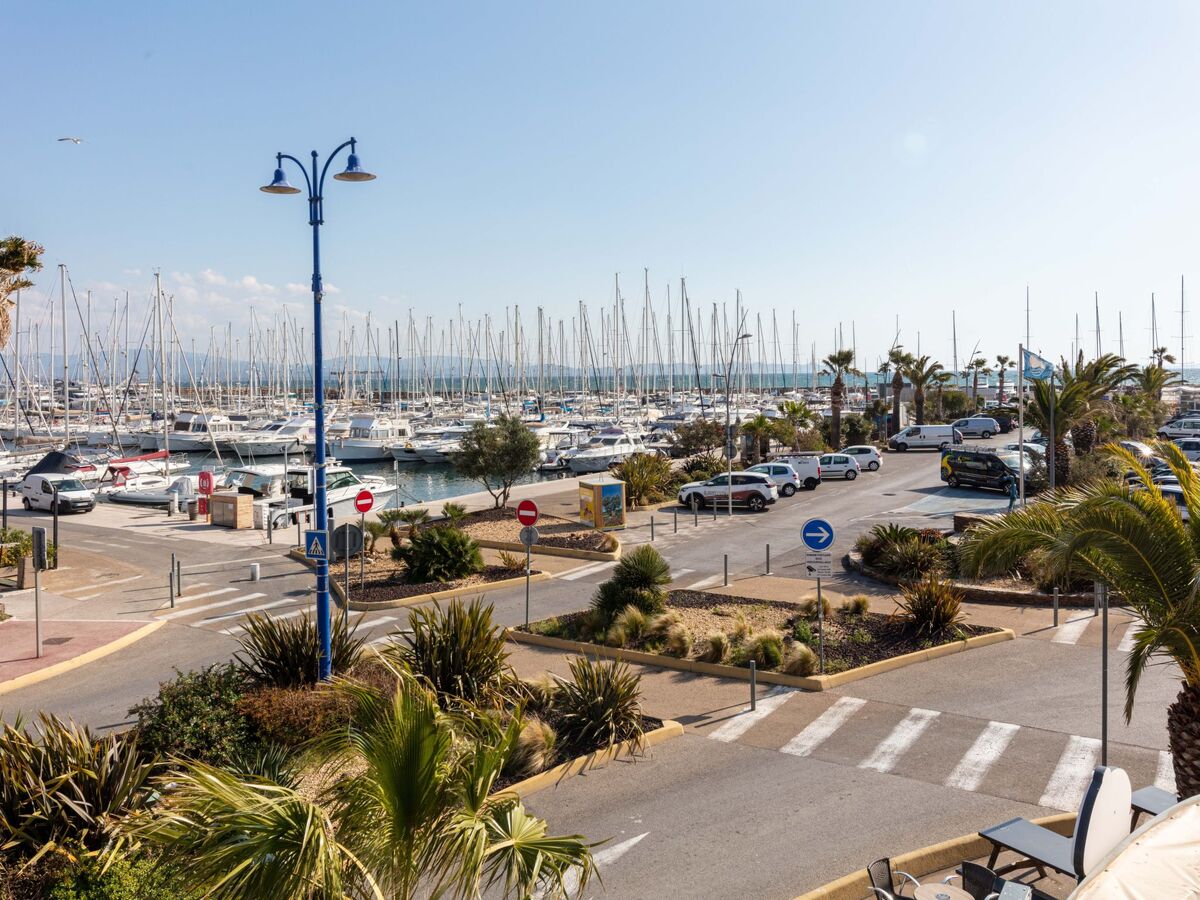 Studio rénové face au port de Hyères - Photo 18